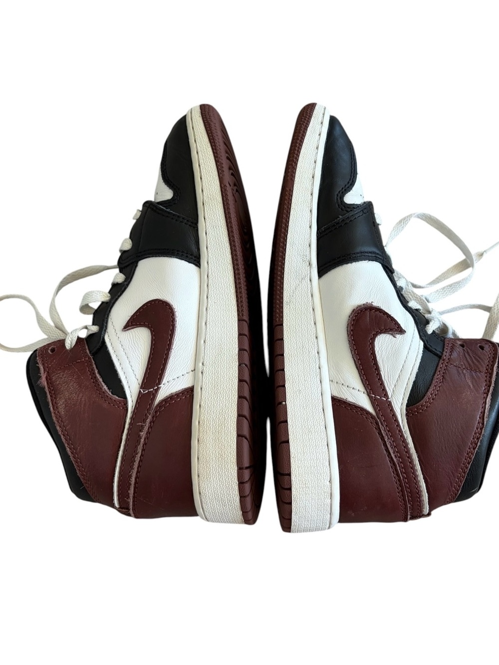 Jordan Kids High-Top Sneakers in White, Black & Maroon Size 5 - Picture 5 of 10